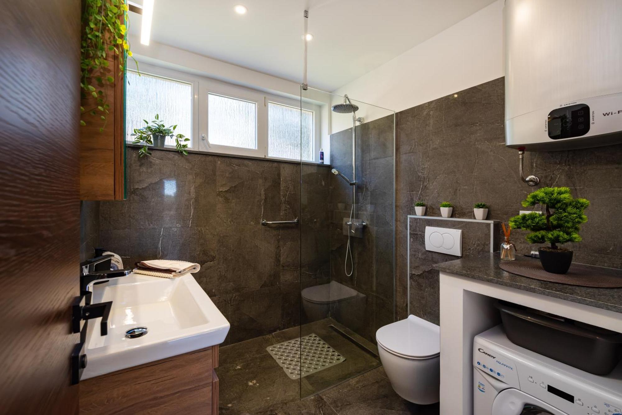 Kolovare Garden Oasis - First Row By Sea Apartment Задар Екстериор снимка