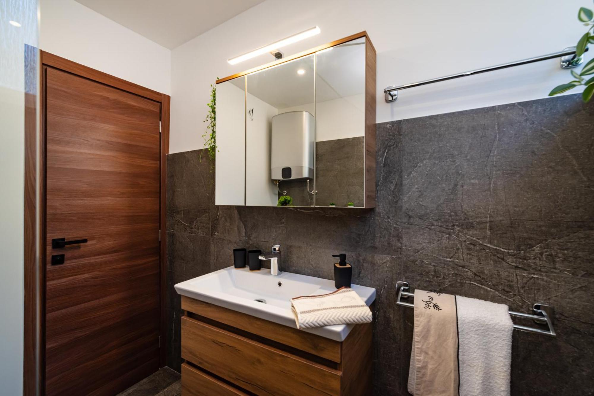 Kolovare Garden Oasis - First Row By Sea Apartment Задар Екстериор снимка