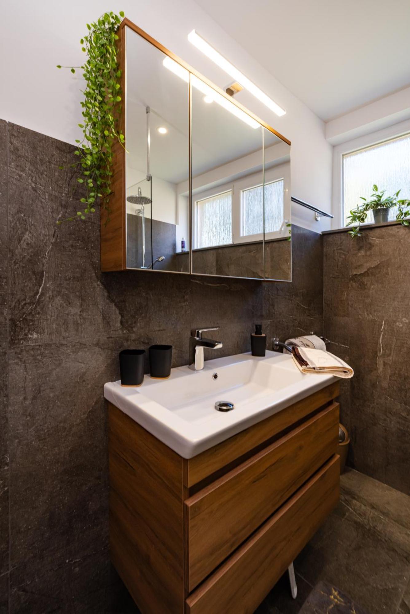 Kolovare Garden Oasis - First Row By Sea Apartment Задар Екстериор снимка